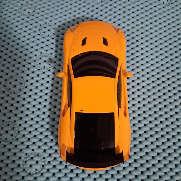 LEXUS SCALE 1:24 - Picture 4 of 5